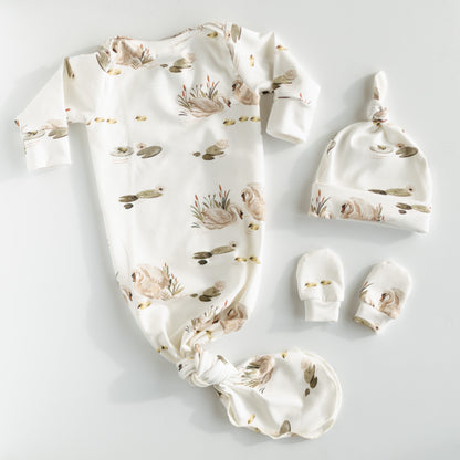 Organic Newborn Knotted Gown & Hat Set | Handmade in USA | OEKO-TEX Baby Clothing | Swan Print